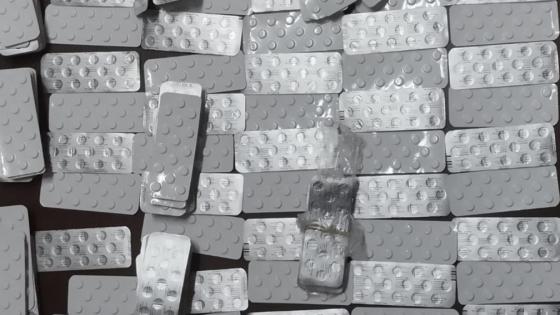 أمن البيضاء يوقف متورطا في حيازة 2100 قرص طبي مخدر 