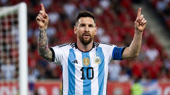 ميسي يودّع المنتخب الأرجنتيني بهدف في ليلة تاريخية بملعب “مونومينتال”