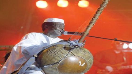 وفاة أسطورة الموسيقى الإفريقية المغني والمؤلف "موري كانتيه" عن عمر يناهز 70 عاما