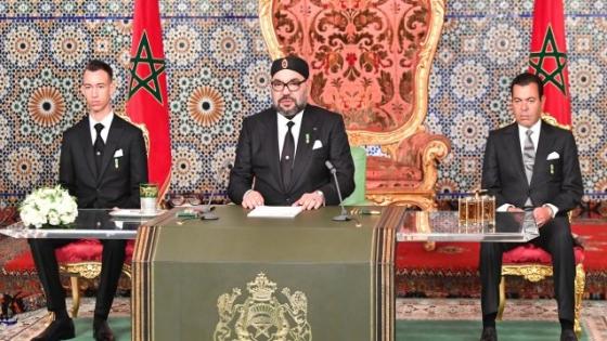 جلالة الملك يؤكد أن مسيرة النماء بالنسبة للمغرب مستمرة و متواصلة في أقاليمه الجنوبية