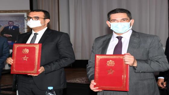 أمزازي يوقع إتفاقيات تتعلق بوضع منظومة للتكوين والإدماج المهني للمربيات