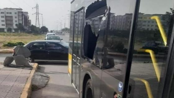 الدار البيضاء.. فتح بحث قضائي لتوقيف متورطين في إلحاق خسائر مادية بحافلة للنقل الحضري