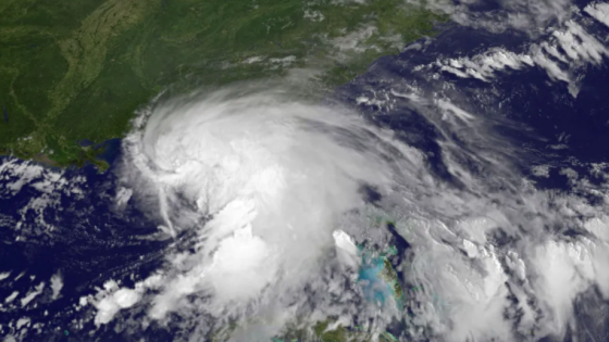 أمريكا.. العاصفة المدارية “ديبي” تهدد ولاية فلوريدا 