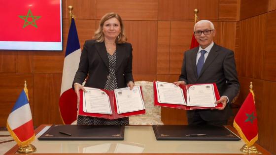 الطالبي العلمي ورئيسة الجمعية الوطنية الفرنسية يوقعان بروتوكول للتعاون البرلماني