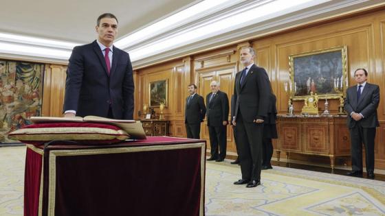 سانشيز يؤدي اليمين أمام العاهل الإسباني فيليبي السادس