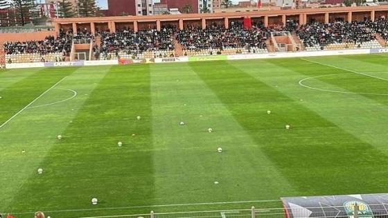 إتحاد العاصمة الجزائري ينسحب من مباراته مع نهضة بركان في إياب نصف نهائي “كأس الكاف”