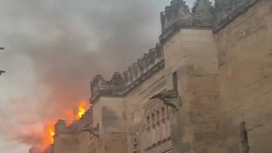 إسبانيا.. رجال الإطفاء يسيطرون على حريق مسجد قرطبة