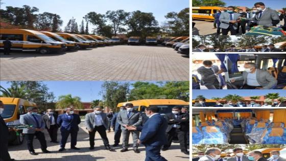 عامل إقليم شيشاوة ورئيس جهة مراكش آسفي يشرفان على توزيع 22 سيارة لنقل المدرسي بالعالم القروي