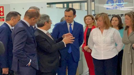 السكوري يجري مباحثات مع وزير الإدارة الداخلية البرتغالي “خوسيه لويس كارنيرو”