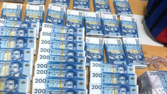 أمن تطوان يوقف 3 متورطين في تزوير الأوراق المالية وعرضها للتداول
