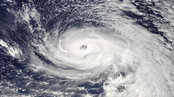 إعصار “مويفا” يتحرك ببطء نحو بحر الصين الشرقي