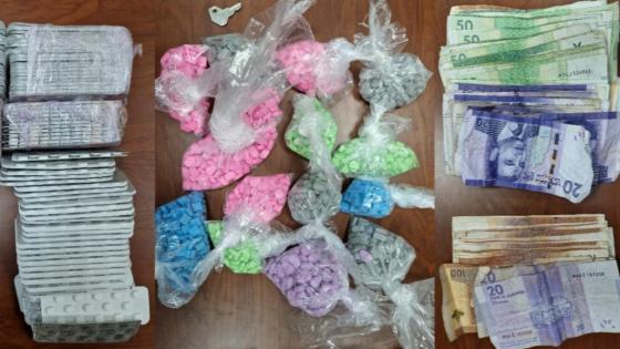 طنجة.. توقيف ثلاث متورطين في حيازة 4800 قرص مخدر