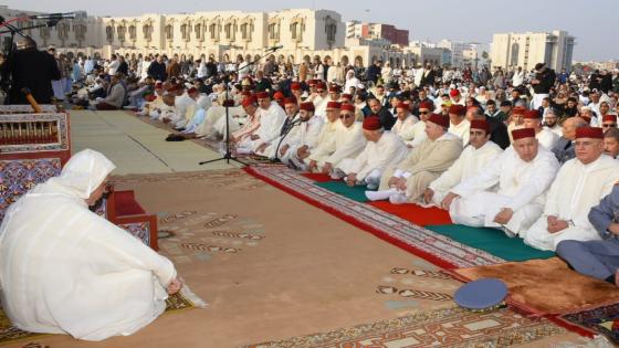 الدار البيضاء.. المصلون يؤدون صلاة عيد الفطر بمسجد الحسن الثاني