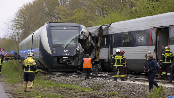 حادث إصطدام بين قطارين شمال كوبنهاغن يسفر عن إصابات في صفوف الركاب