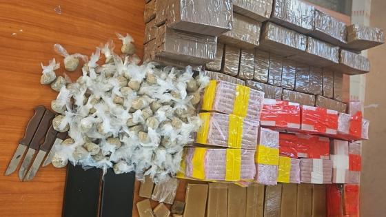 أمن الداخلة يحجز 28 كيلوغراماً من الشيرا ويوقف متورطين في ترويج المخدرات