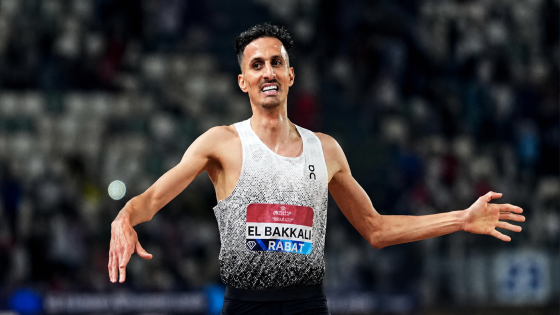 سفيان البقالي يتألق بالرباط ويحقق أفضل توقيت عالمي في سباق 3000 متر موانع