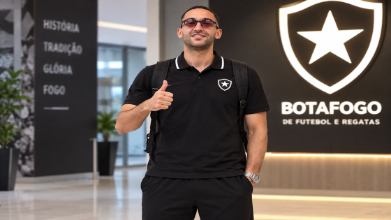 حكيم زياش يحط الرحال بريو دي جانيرو تمهيداً للإنضمام إلى بوتافوغو