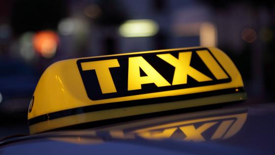 السرقة والتسبب في حادثة سير يجر سائق طاكسي للتوقيف بالرباط